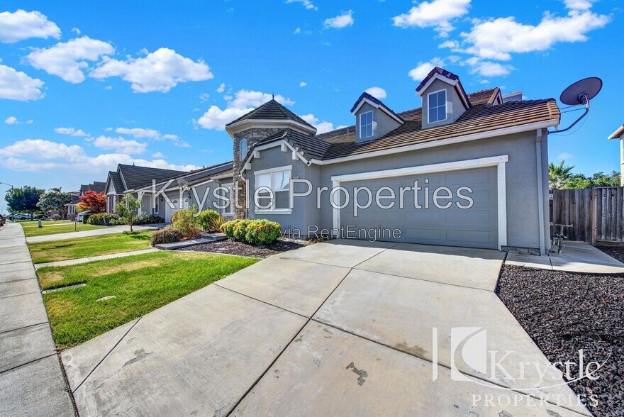 Building Photo - 625 Purple Martin Dr