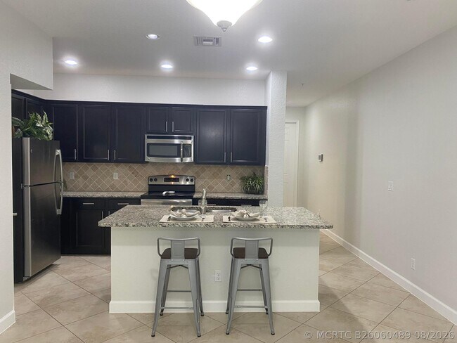 Building Photo - 9550 SW Purple Martin Way