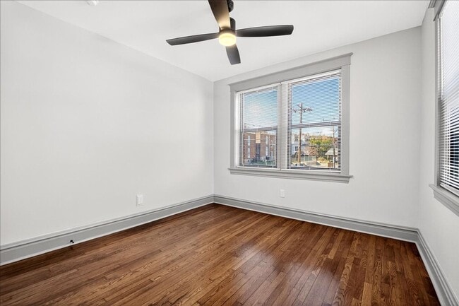 Building Photo - Pizza Prynce