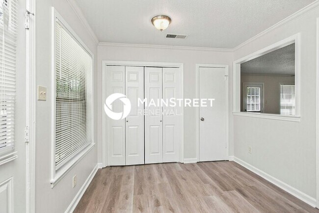 Building Photo - 3 Bedroom Pet-Friendly Home in Memphis, TN with Main Street Renewal