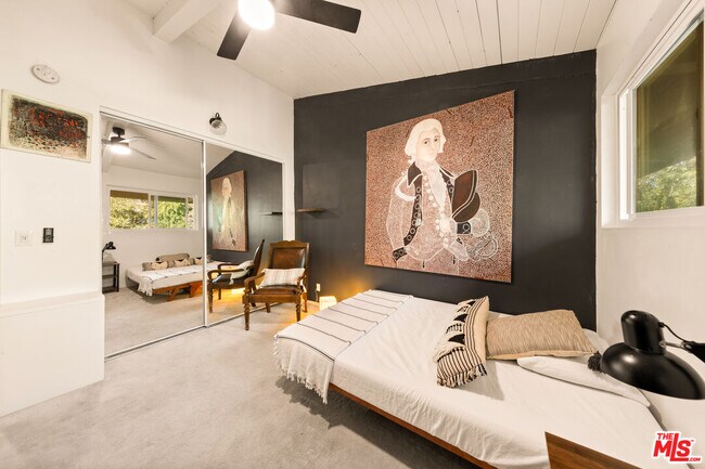 Building Photo - 6425 Green Valley Cir