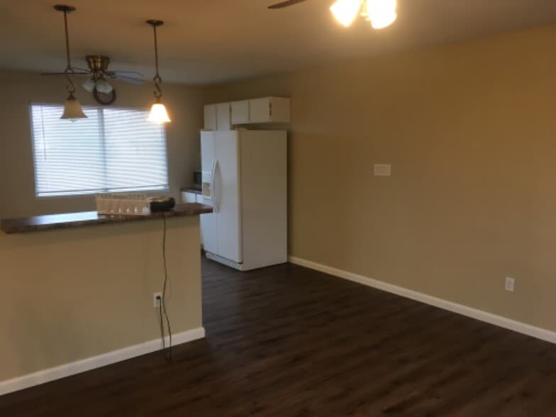 Building Photo - 4500 Crystal Ave