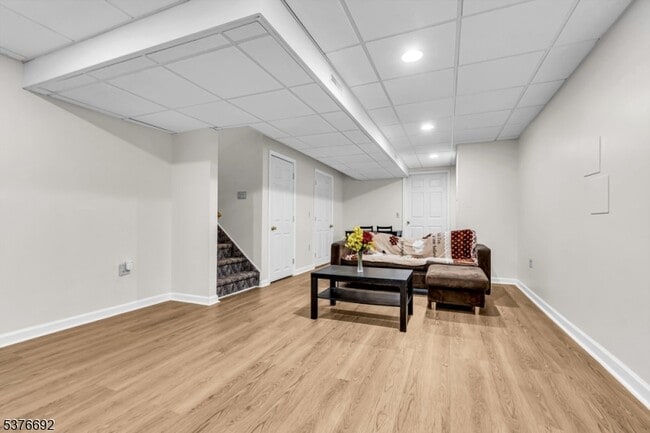 Building Photo - 42 Bateman Way