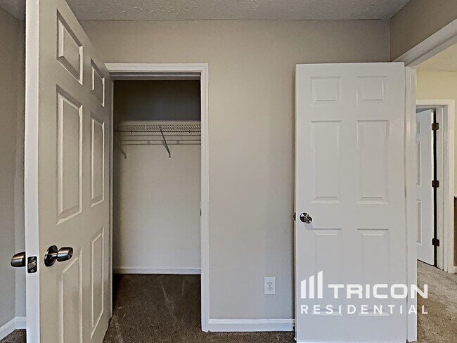Building Photo - 1454 Glenfield Dr