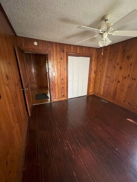 Building Photo - 4493 Ogburn Ave