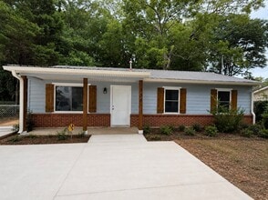 Building Photo - 358 W Drake Ave