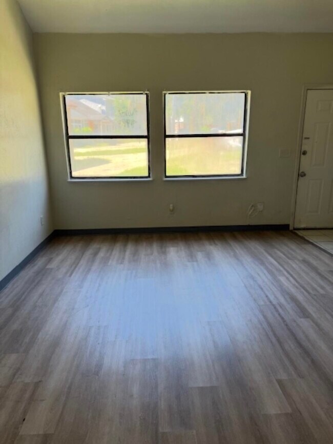 Building Photo - 1830 Nekoma Ct