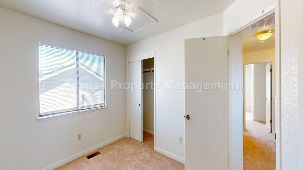 Building Photo - 1535 Springville Way