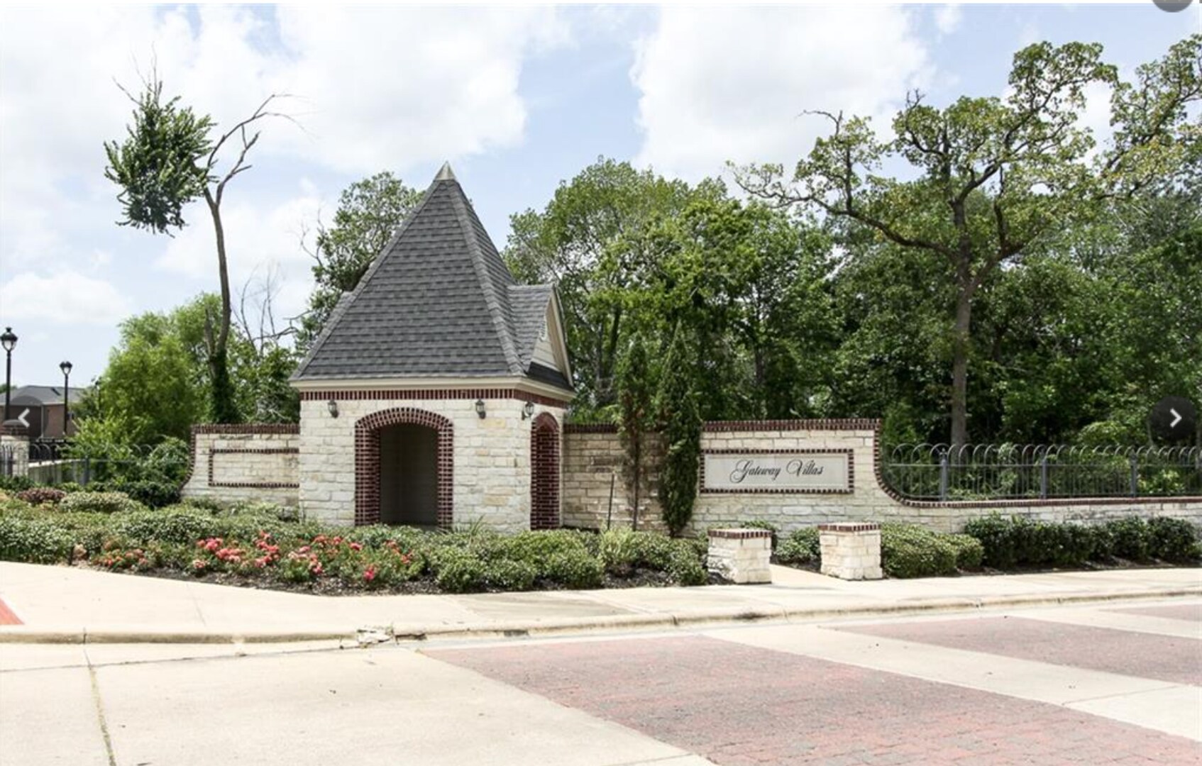 Building Photo - Spacious 2 Bed/2.5 Bath Condo in Gateway Villas!