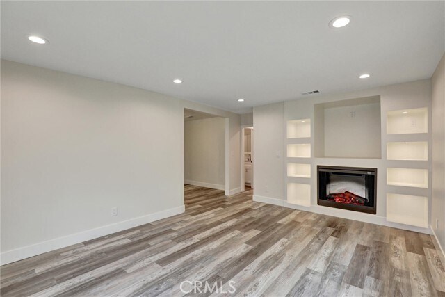 Building Photo - 404 E Glendale Dr