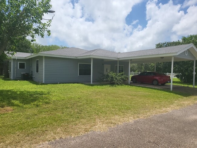 Building Photo - 8790 Florida Rd