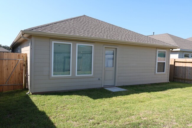Building Photo - 25360 Carnation Ct