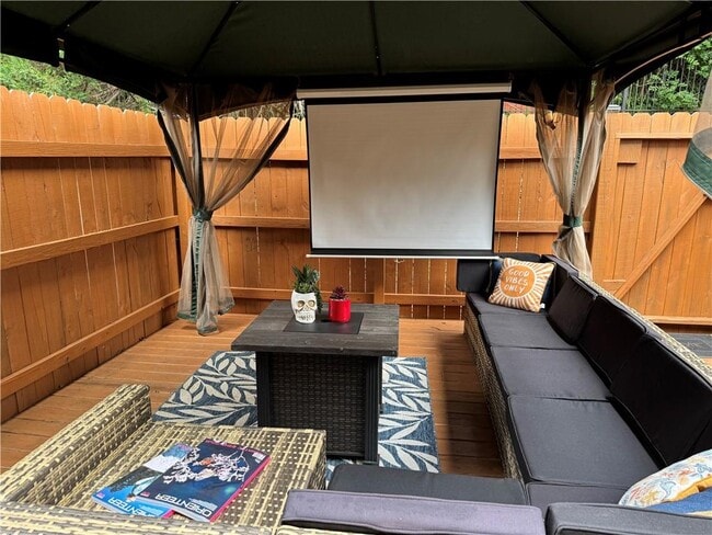 Building Photo - 1613 Bayrose Cir