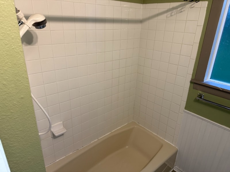 Building Photo - 17609 SE Stark St