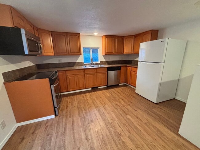 Building Photo - Newly Remodeled Manufactured Home