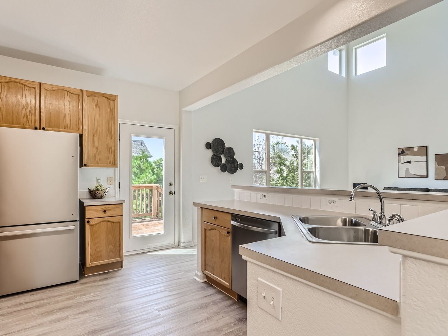 Building Photo - 20046 E Lasalle Dr