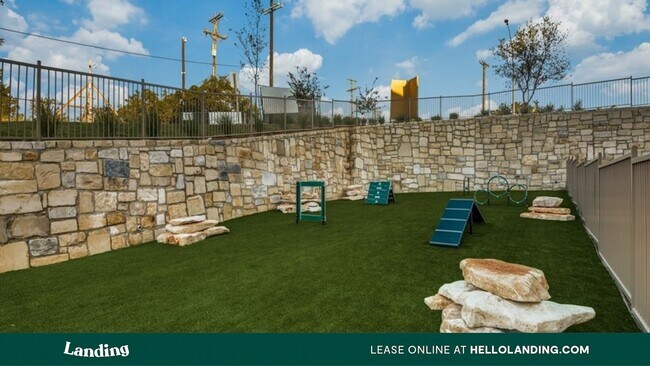 Building Photo - 20915 Wilderness Oak