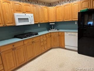 Building Photo - 73 Peconic St