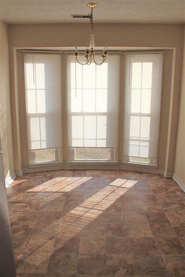 Building Photo - Newton Place