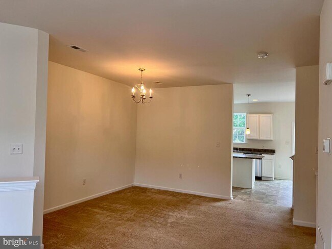 Building Photo - 654 Jacobsen Cir