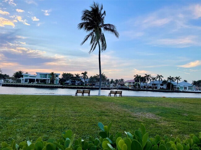Building Photo - 2575 S Ocean Blvd