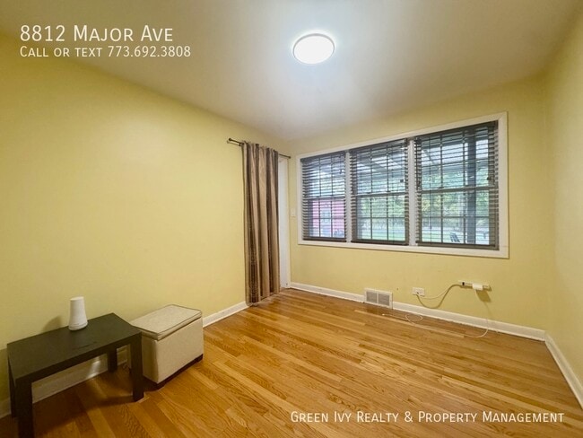 Building Photo - 8812 Major Ave