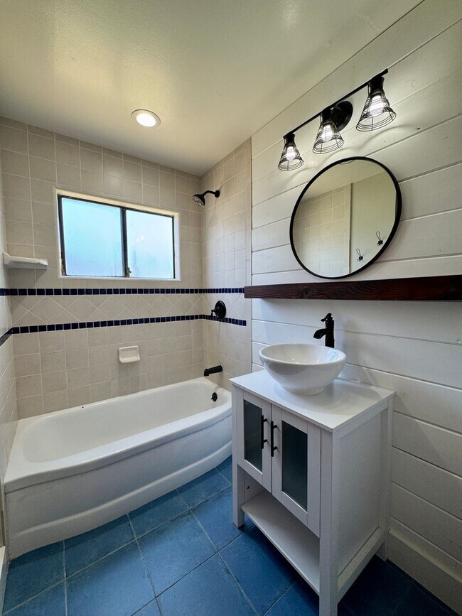 Building Photo - Upgraded, Charming House in La Mesa 2Bd/1Ba, Attached Garage, Large Backyard