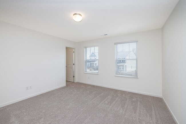Building Photo - BEAUTIFUL 4 Bedroom Home Piedmont School District - AVAILABLE NOW