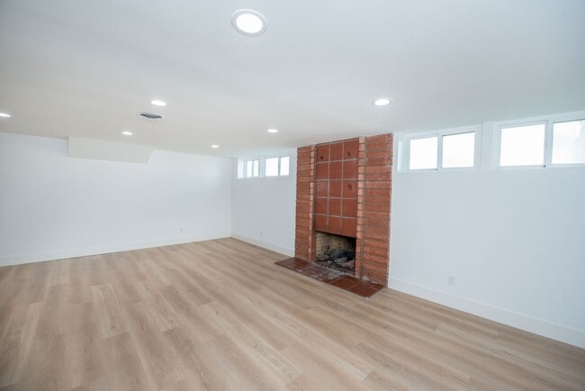 Building Photo - Now Available for Lease Beautiful 4 Bedroom Home with Basement