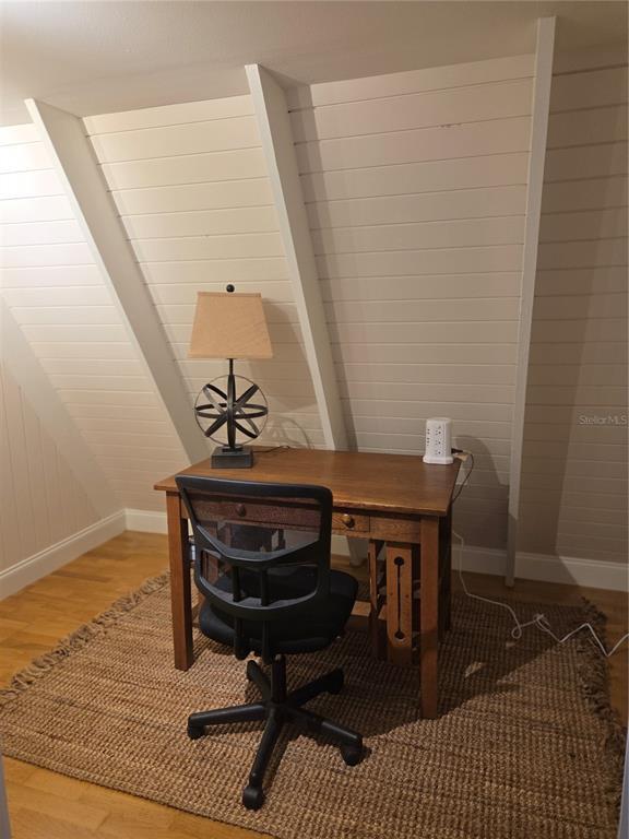 Building Photo - 507 Lakeshore Dr