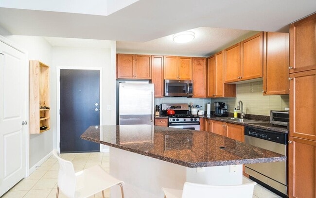 Building Photo - 851 N Glebe Rd