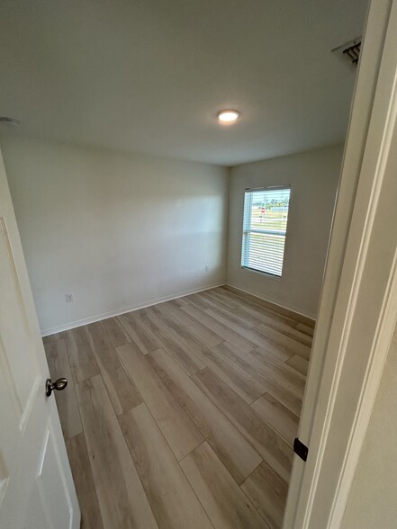 3rd Bedroom - 120 NW 25th Ave