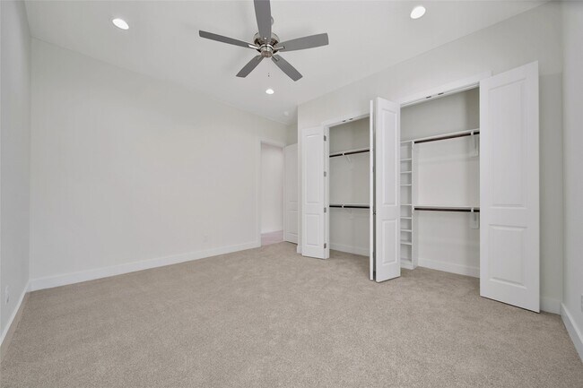 Building Photo - 7611 Athlone Dr