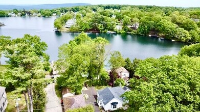 Building Photo - 17 Warren Rd