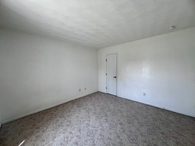 Building Photo - Beautiful 4 bedroom home in Chesapeake