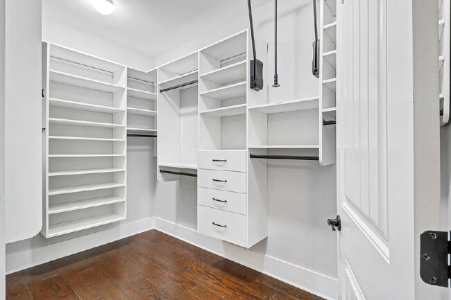 Building Photo - Beautiful Low Country Home in Rose Dhu!