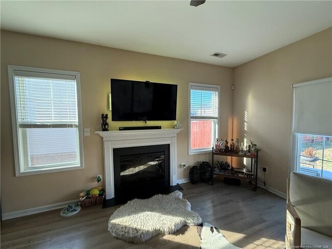 Building Photo - 2040 Stonewash Dr