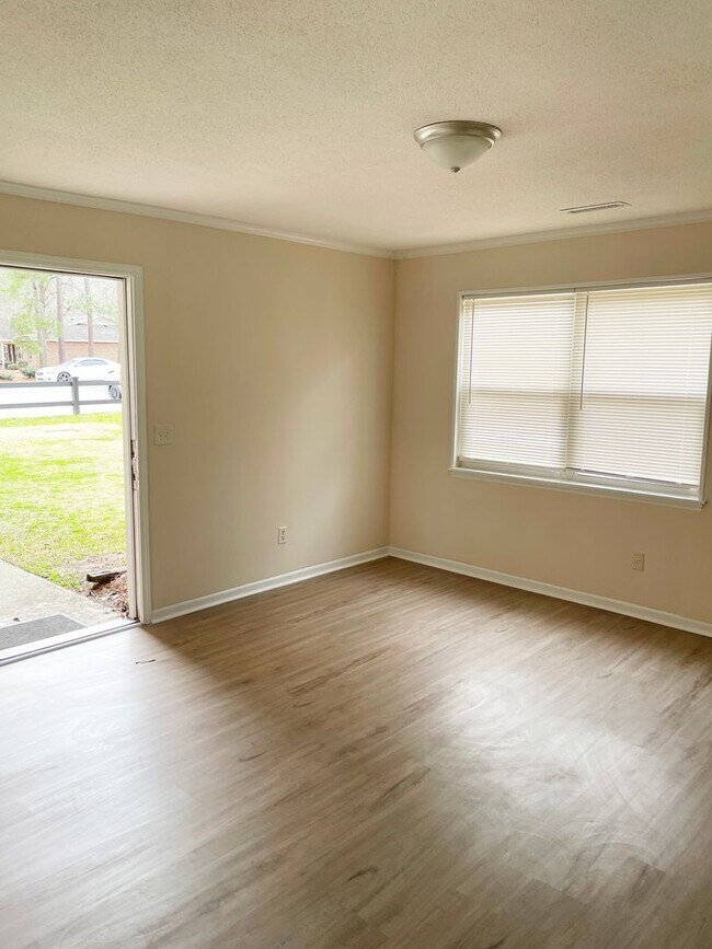 Living Room - 546 Orangeburg Rd