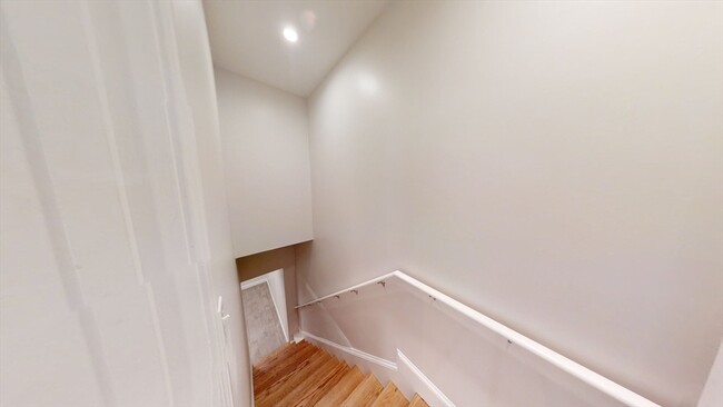 Building Photo - 130 Putnam St