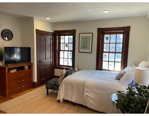 Building Photo - 41 Summer St