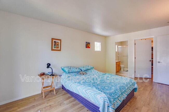 Building Photo - 13210 SE 7th St