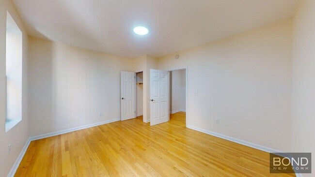Building Photo - 605 W 170th St