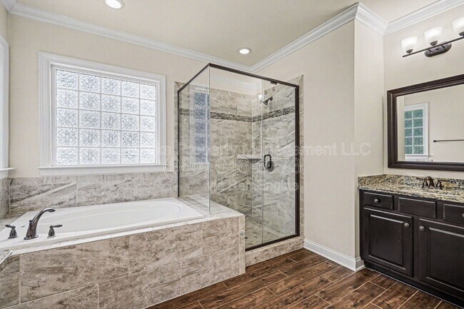 Building Photo - 655 Brookhaven Dr