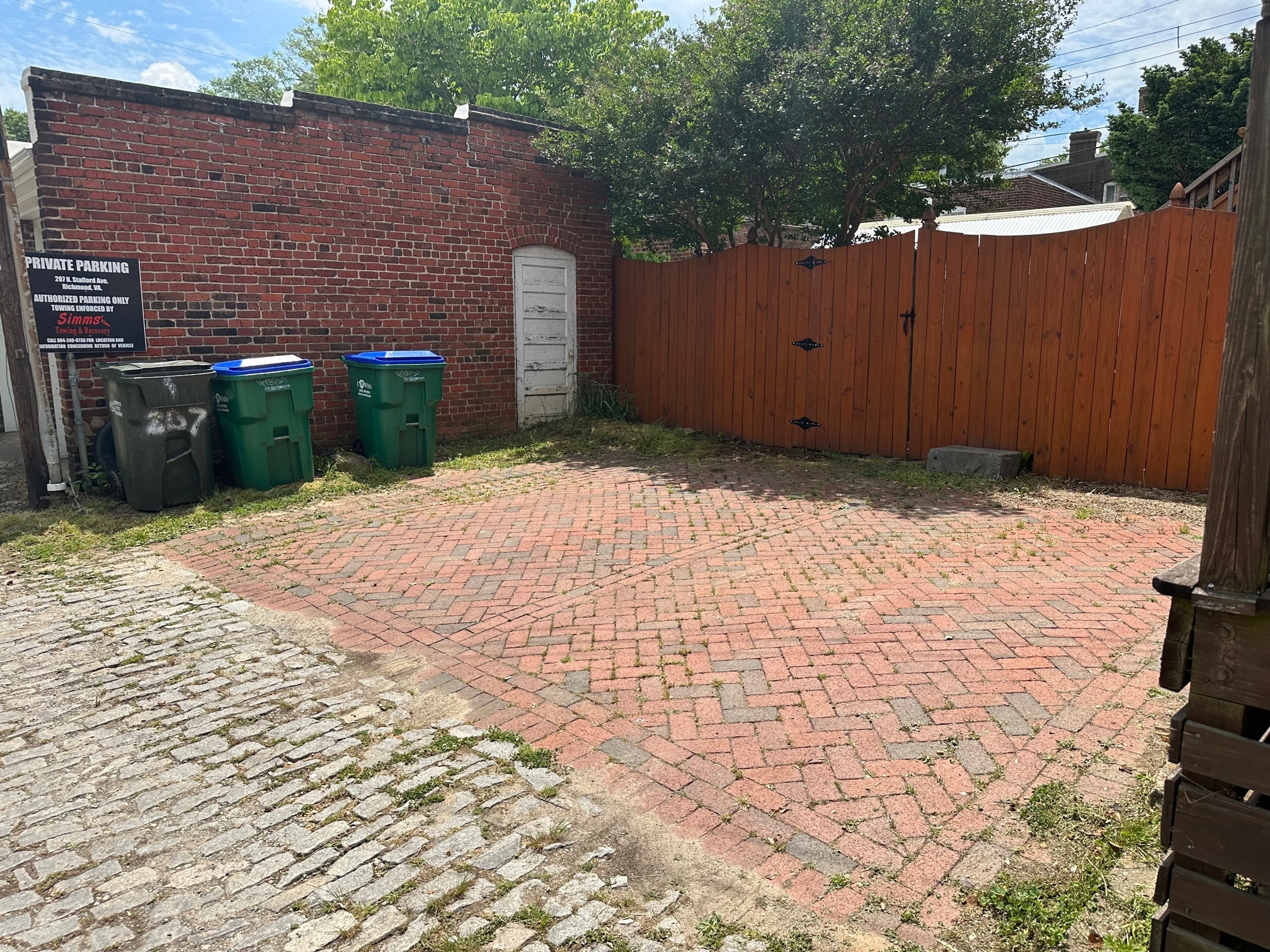 Building Photo - 207 N Stafford Ave
