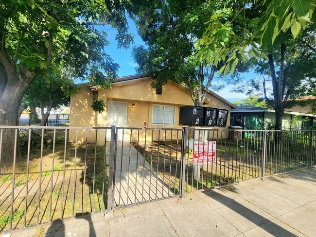 Primary Photo - 928 K St