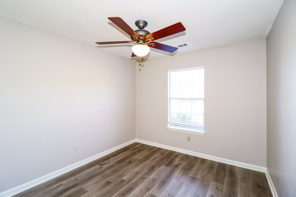 Building Photo - 7121 Showboat Ln