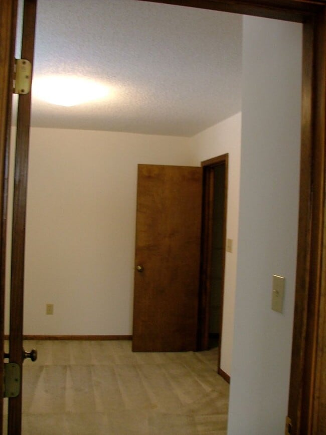 Building Photo - 118 Bogey Ln