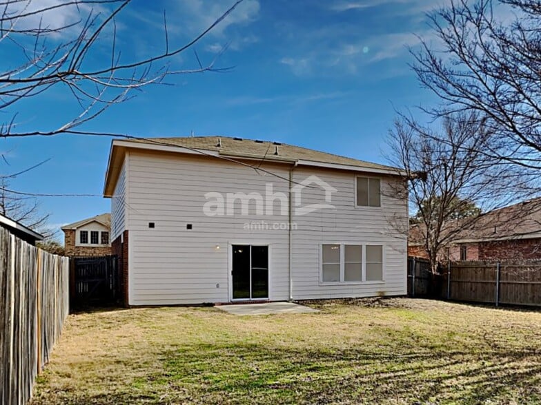 Building Photo - 2909 Kimbrough Ln