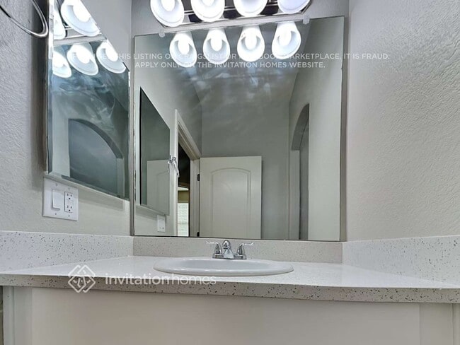 Building Photo - 18871 N Ventana Ln