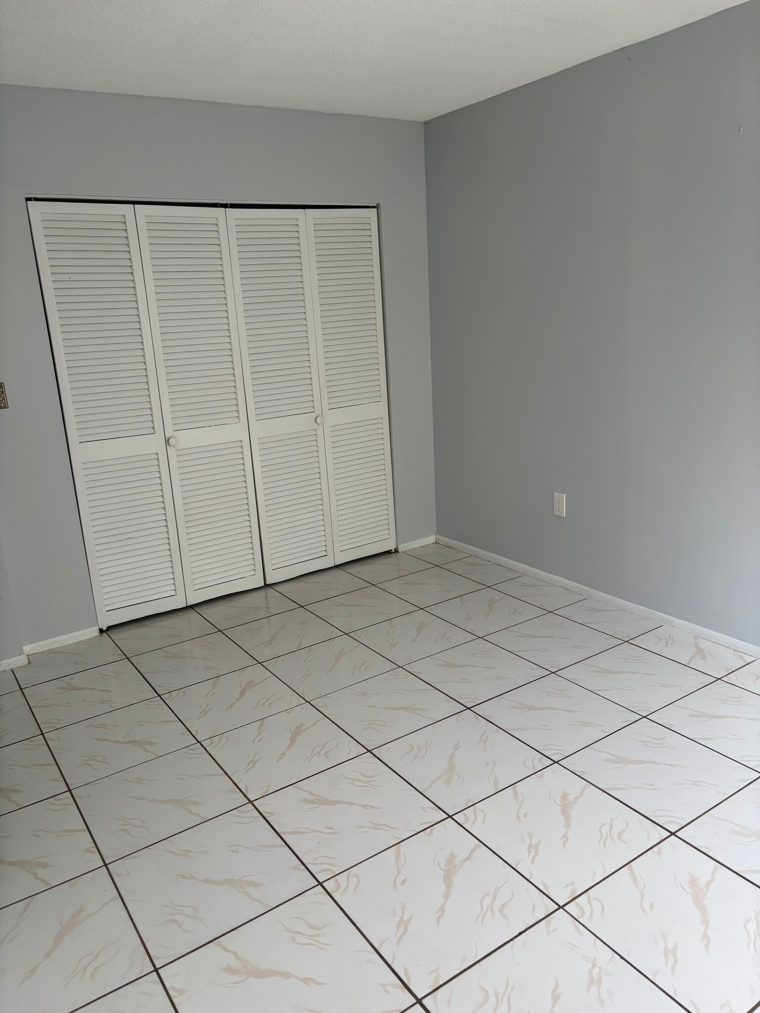 Bedroom - 1750 NE 191st St